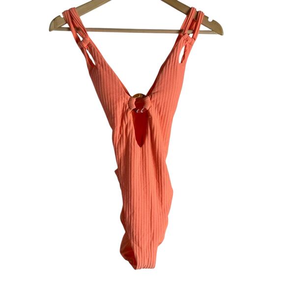 BECCA Line in The Sand Lainey Textured Rib Plunge One-Piece Swimsuit Nectar M - Picture 3 of 10